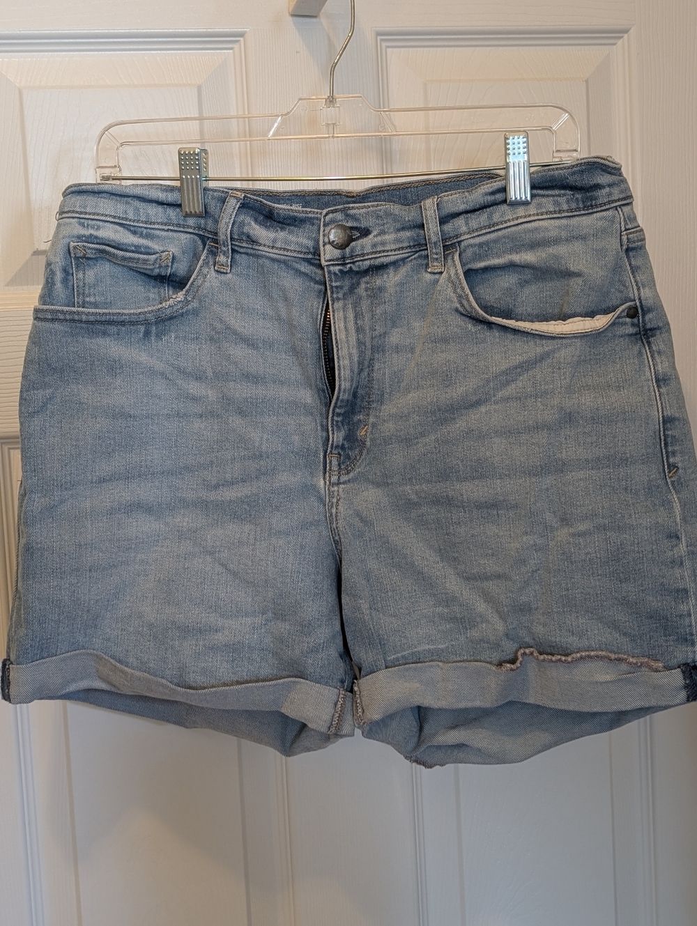 a.n.a High‎ Rise Midi Shorts Size 16 Light Wash Denim 5” Inseam Rolled Cuff...